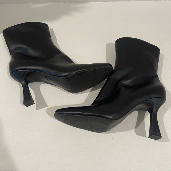 Women’s Open Edit Black Leather Zip Up Heeled Booties Size 7.5 US! - Picture 10 of 10